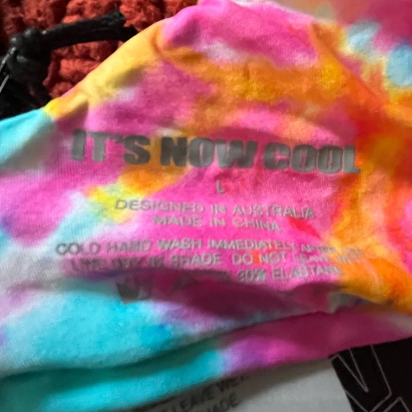 It’s now cool - the 90s crop bikini top in watercolor NWT size large- top only - Picture 6 of 11